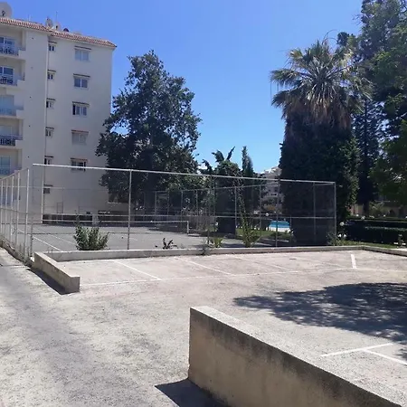Coco De Mer 205 *